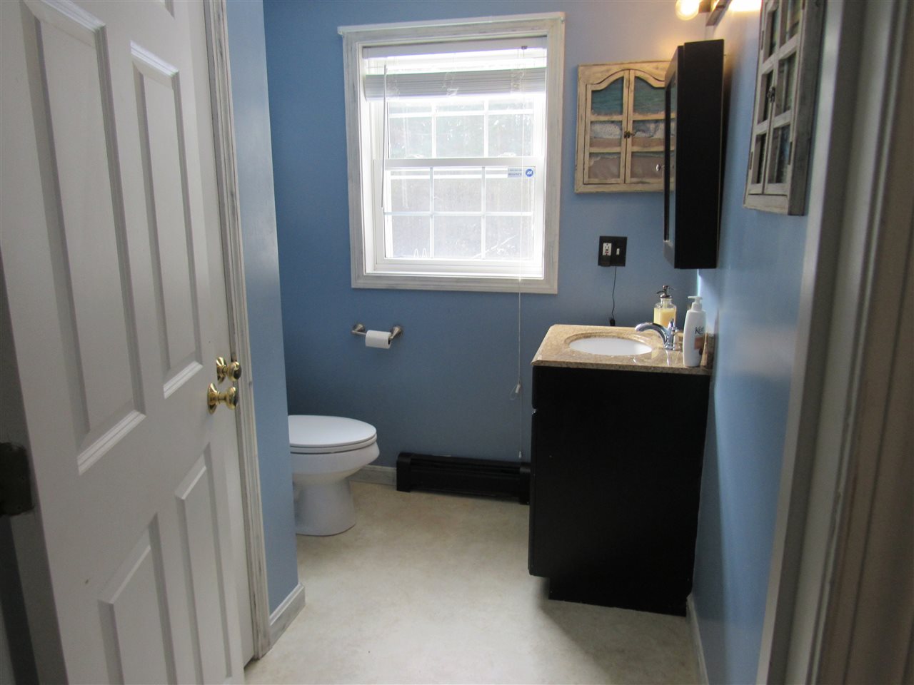 204 Swamp Road Epsom, NH 03234 - Photo 13 of 16