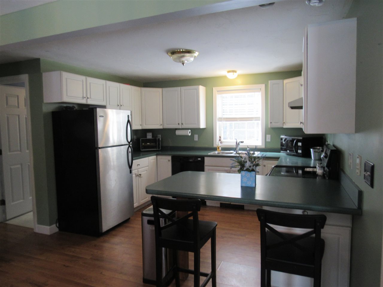 204 Swamp Road Epsom, NH 03234 - Photo 4 of 16