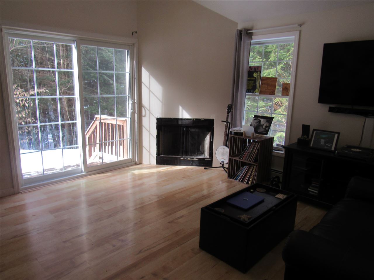 204 Swamp Road Epsom, NH 03234 - Photo 5 of 16