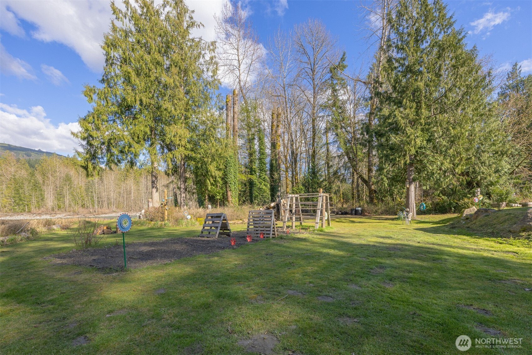 6070 Saxon Road Acme, WA 98220 - Photo 5 of 40