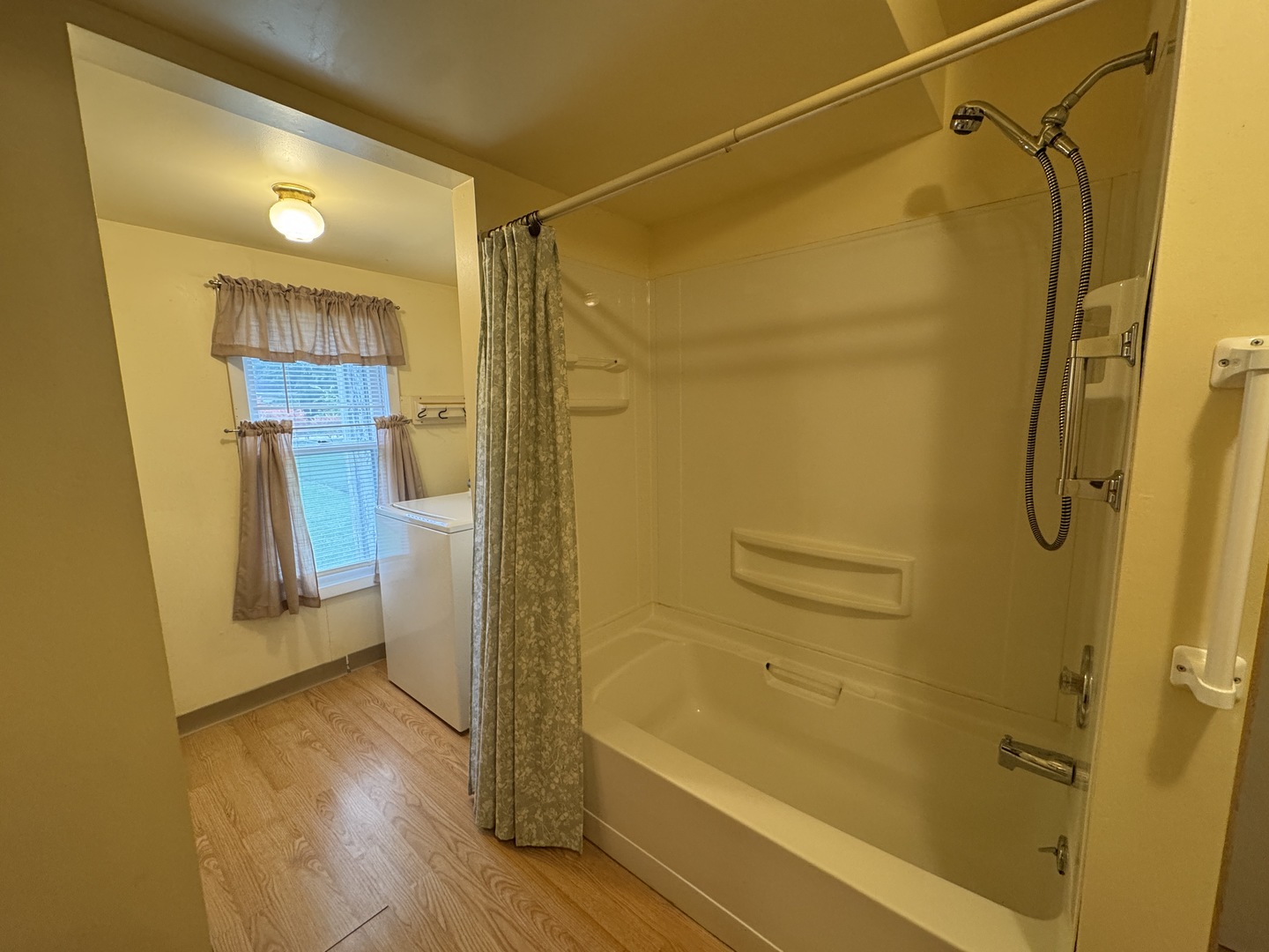 138 North Brown Street Genoa, IL 60135 - Photo 13 of 30 a bathroom with a shower