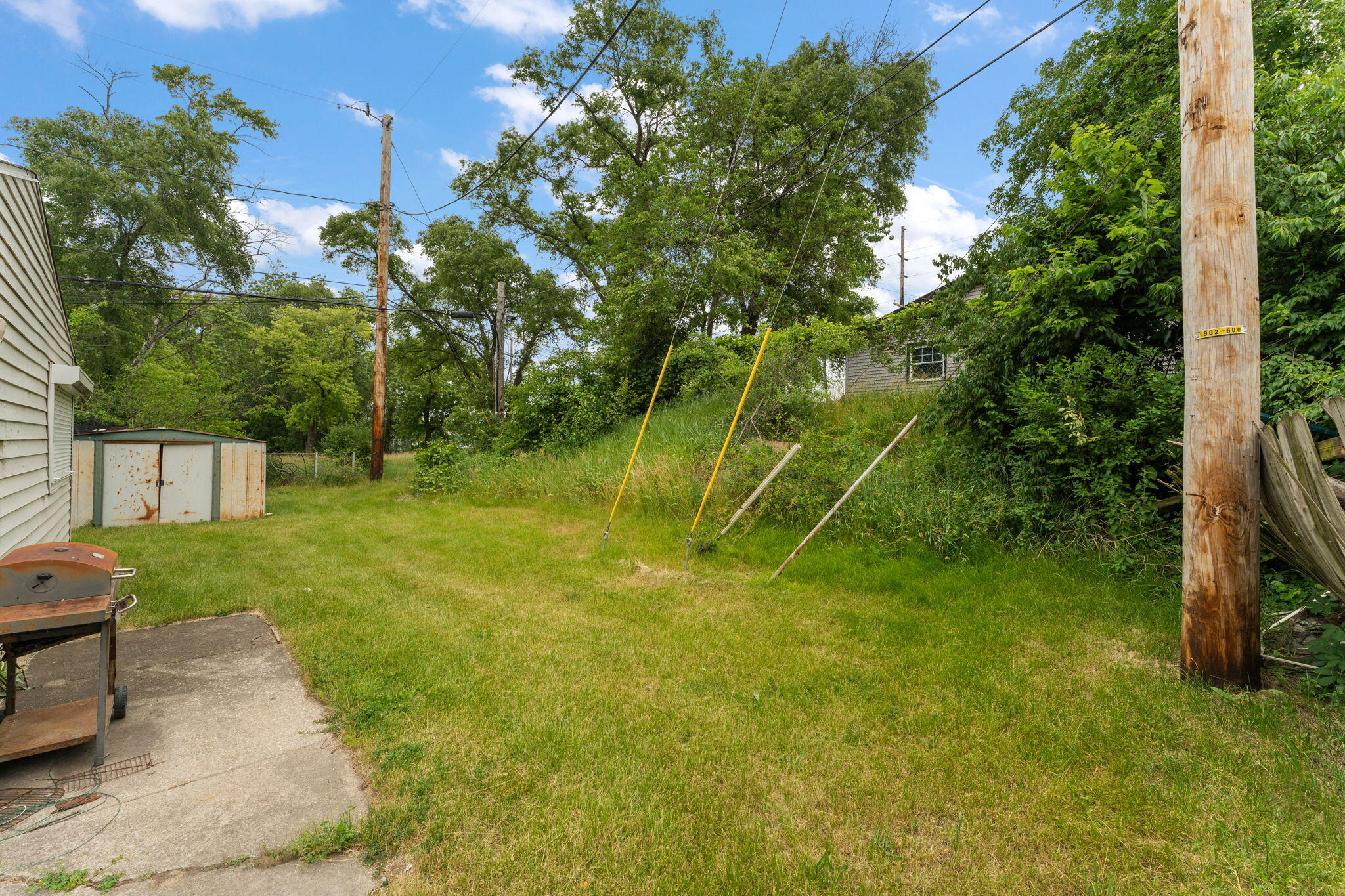 1021 Hamilton Place Gary, IN 46403 - Photo 20 of 22 2048x1365