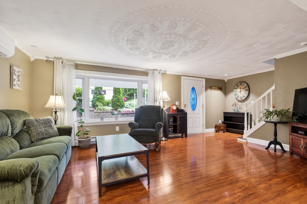 48 Westview Road Worcester, MA 01602 - Photo 6 of 37