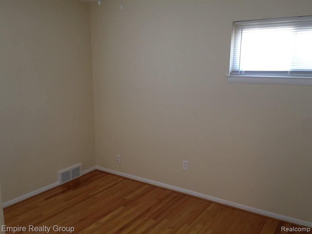 9159 Appleton Avenue Redford, MI 48239 - Photo 12 of 21 Bedroom