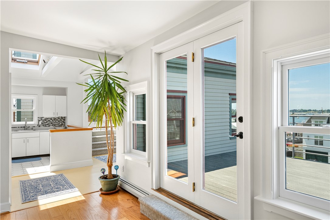 433 Thames Street, Unit E Newport, RI 02840 - Photo 25 of 49