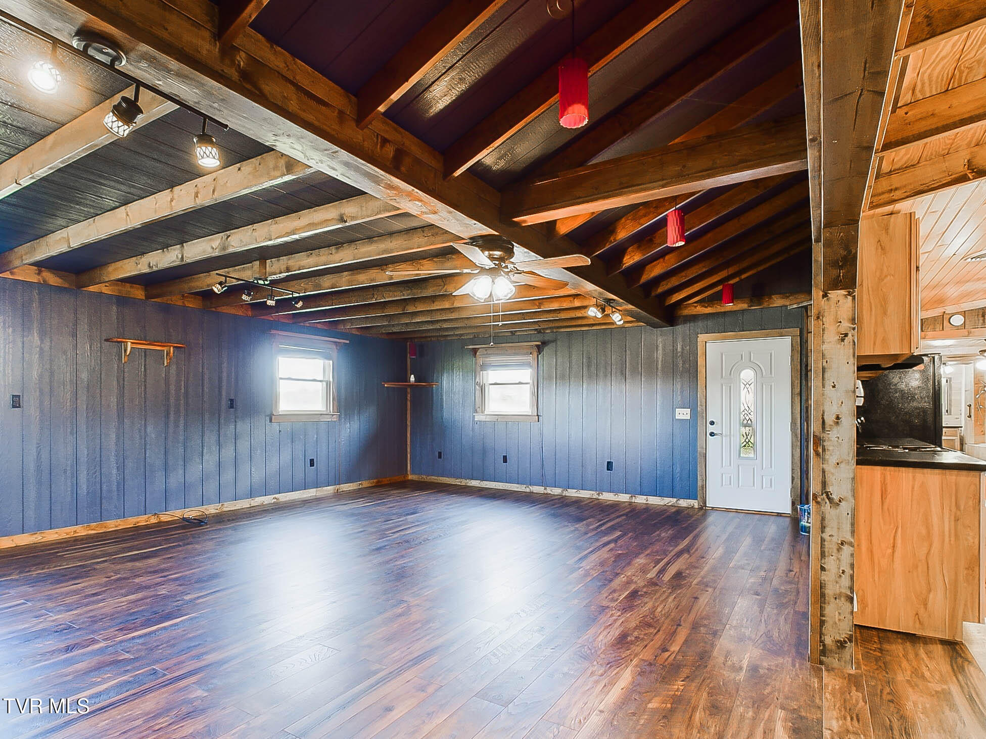 1420 Seaton Road Greeneville, TN 37743 - Photo 8 of 43 Seaton Rd-9