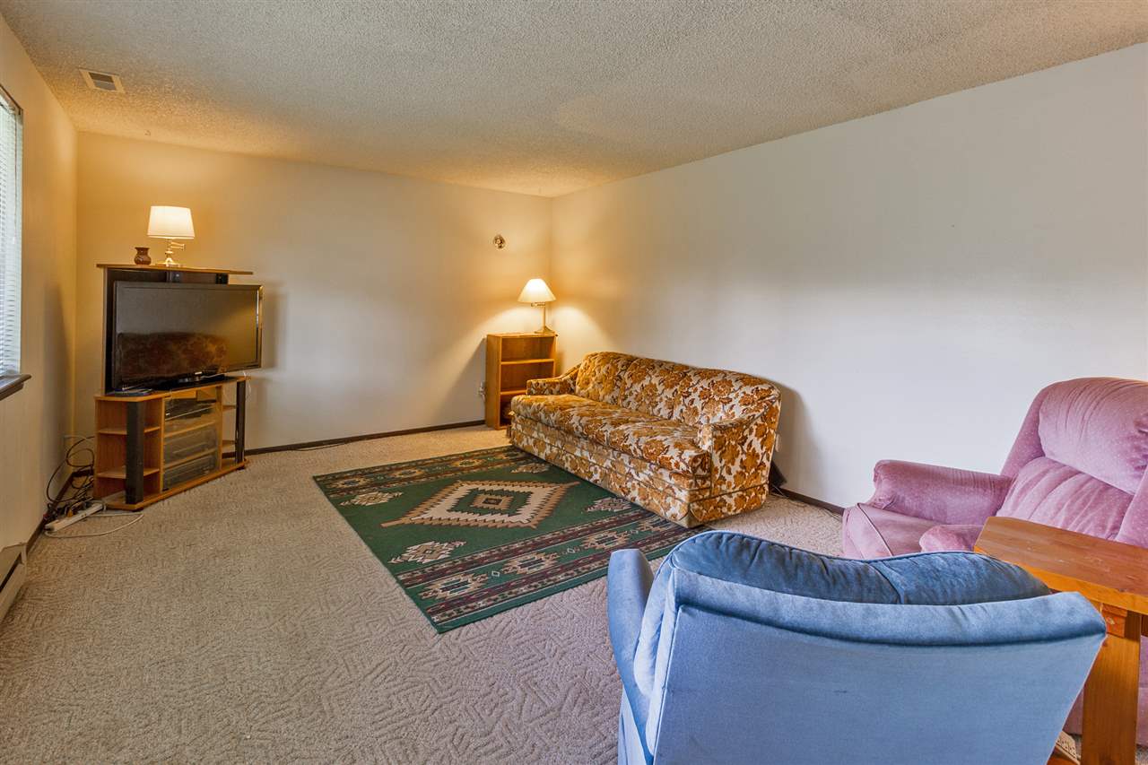 21022 East Queen Avenue Otis Orchards, WA 99027 - Photo 5 of 17 Gallery Image 5
