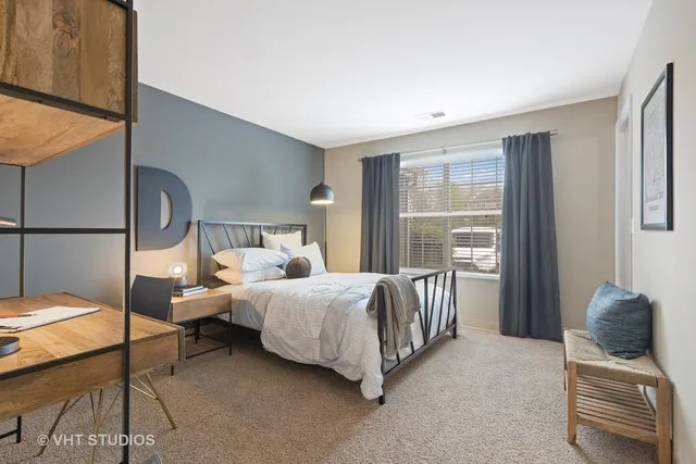 $1,822 | 63 Kensington Circle, Unit 210, Wheaton, IL 60189