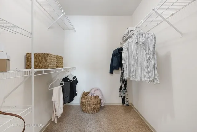 $1,822 | 63 Kensington Circle, Unit 210, Wheaton, IL 60189