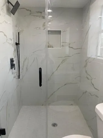 $4,190 | 201 East 37th Street, Houston, TX 77018