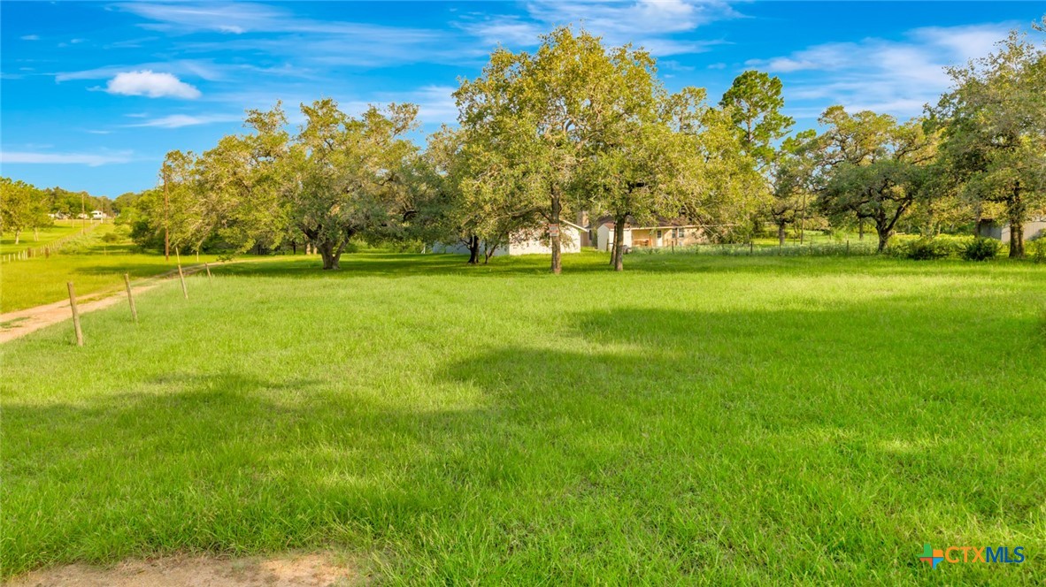 175 Albrecht Road Victoria, TX 77905 - Photo 40 of 47
