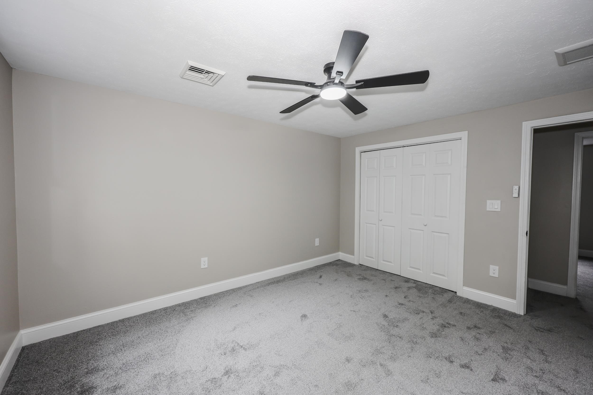157 Hooksett Road Auburn, NH 03032 - Photo 39 of 48 Gallery Image 39