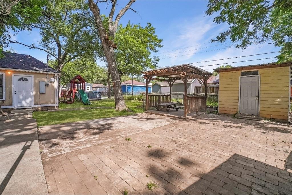 2725 Aster Street Dallas, TX 75211 - Photo 21 of 25