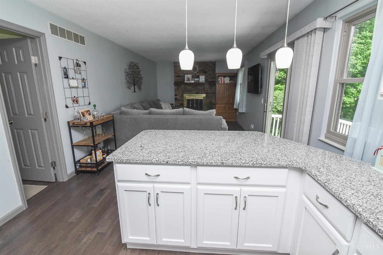 8160 Forest Road Cincinnati, OH 45255 - Photo 6 of 44