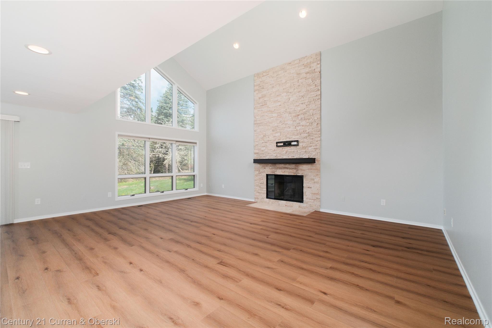 1083 North Livernois Road Rochester, MI 48306 - Photo 11 of 64