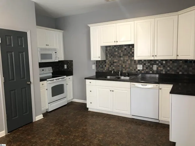 $1,550 | 520 Lois Way, Boiling Springs, SC 29316