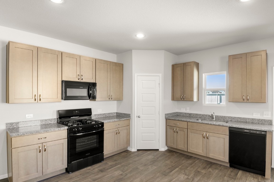 112 Bountiful Lane Elgin, TX 78621 - Photo 20 of 34