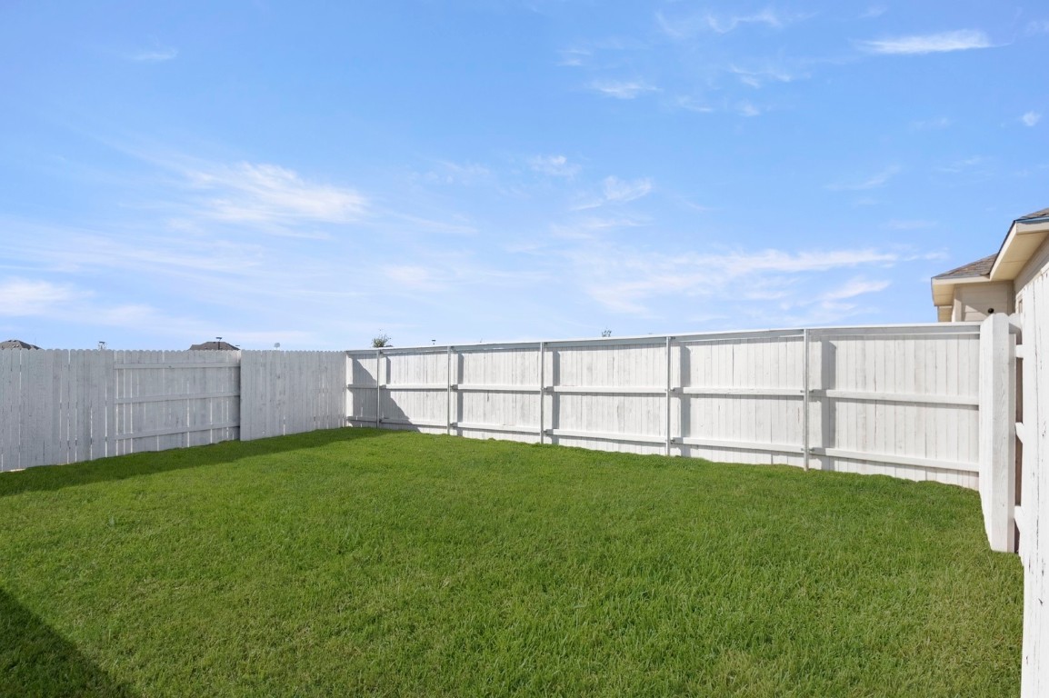 112 Bountiful Lane Elgin, TX 78621 - Photo 33 of 34