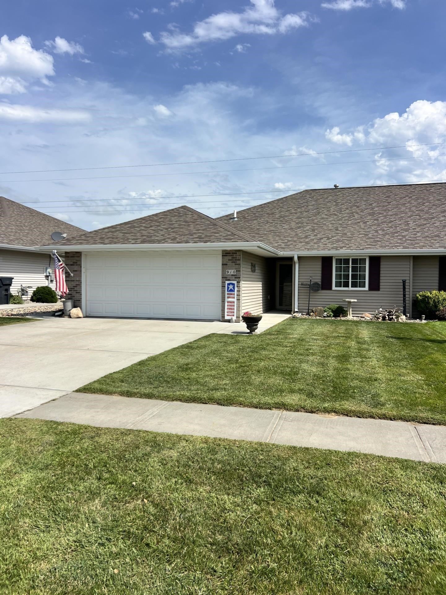 910 West Meadow Ridge Road Norfolk, NE 68701 - Photo 2 of 38 Gallery Image 2