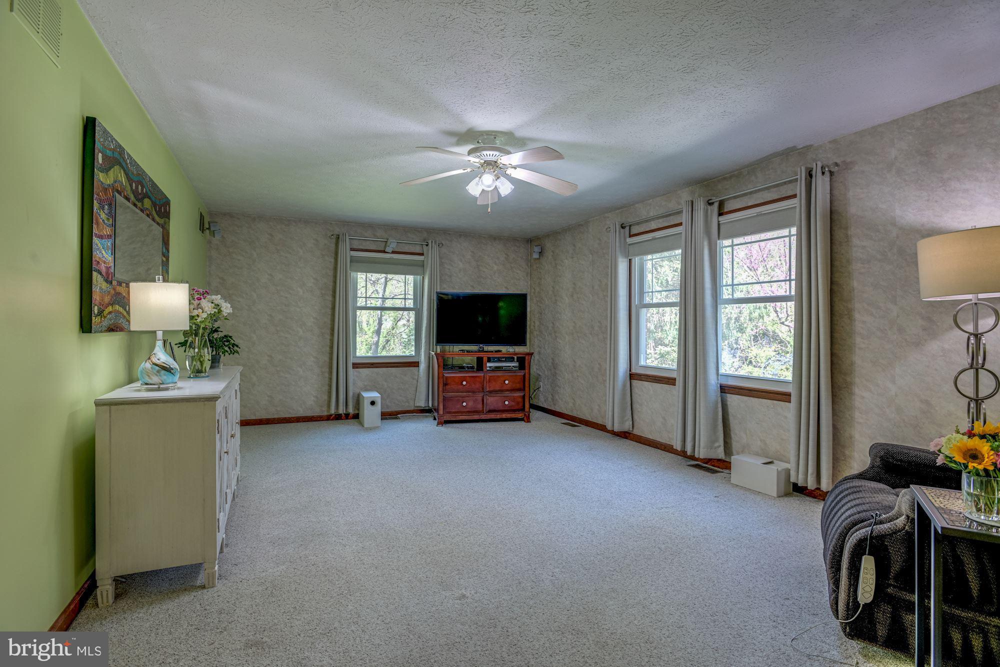 690 Mesquite Road Severn, MD 21144 - Photo 20 of 52 Family Room