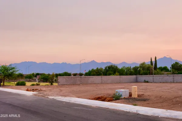 $457,126 | 5012 West Stray Horse Lane, Laveen, AZ 85339