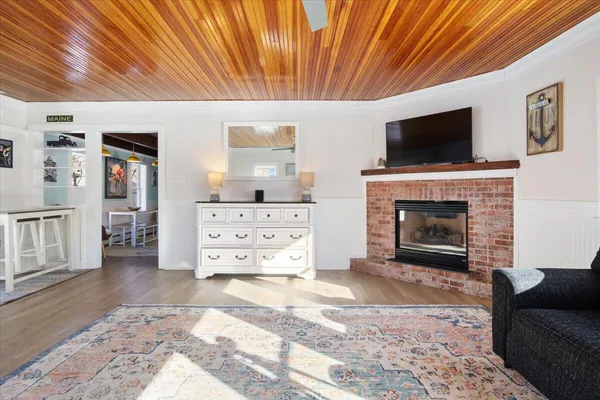 $925,000 | 10 Lower Beach Road, Saco, ME 04072