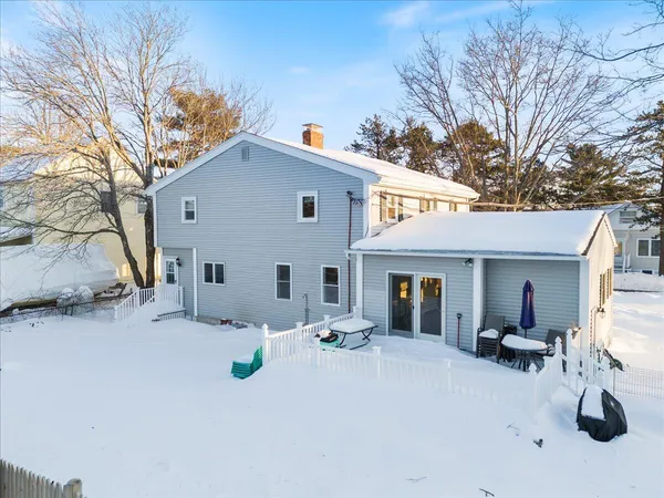 $925,000 | 10 Lower Beach Road, Saco, ME 04072