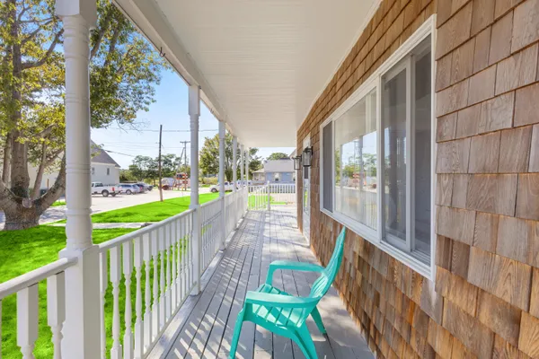 $925,000 | 10 Lower Beach Road, Saco, ME 04072