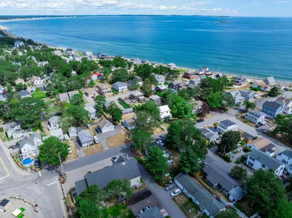 $925,000 | 10 Lower Beach Road, Saco, ME 04072