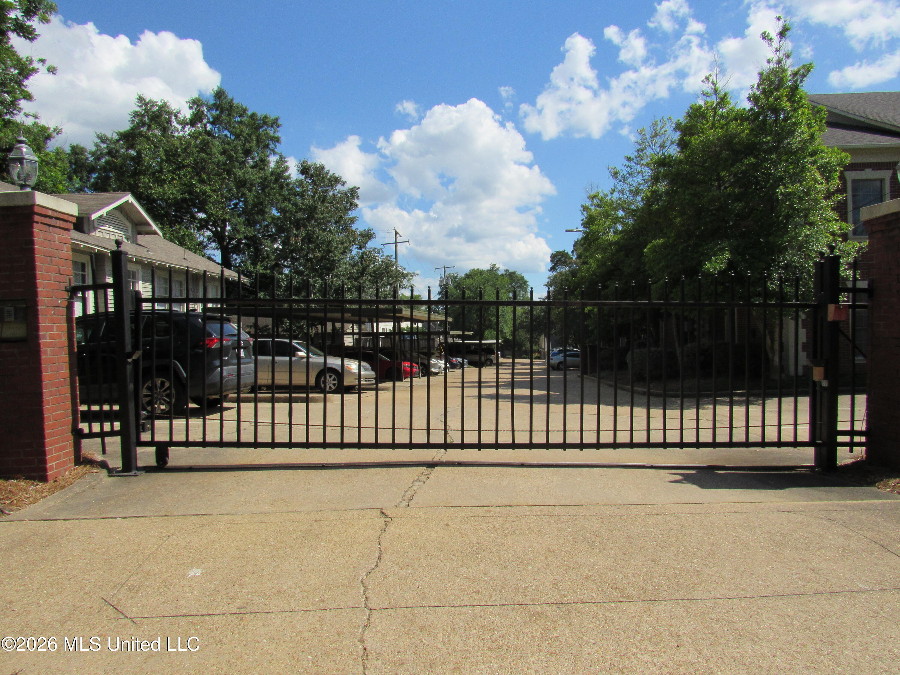 907 Morningside Street, Unit B5 Jackson, MS 39202 - Photo 2 of 15 09C3FAEE-1029-4376-80AB-5F2FF6B6D776