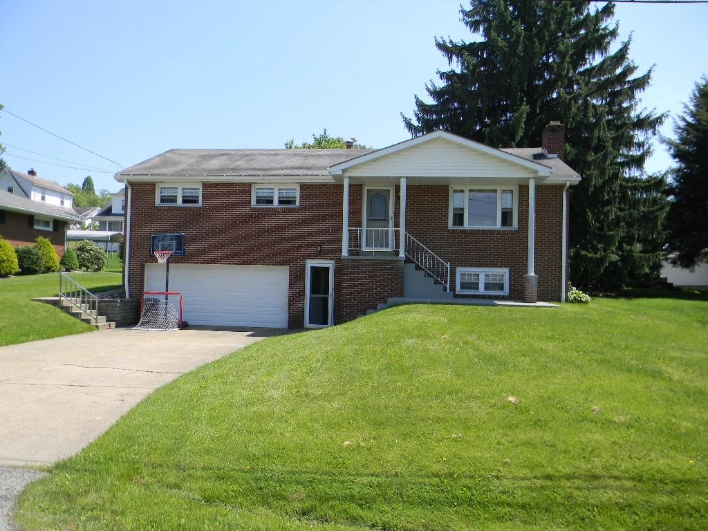 124 Walnut Street Apollo, PA 15613 - Photo 1 of 16 Street View of Front of house.