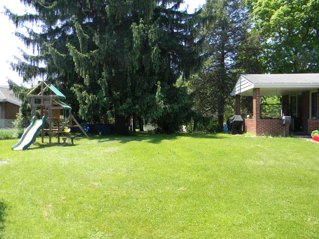 124 Walnut Street Apollo, PA 15613 - Photo 16 of 16 View of Backyard
