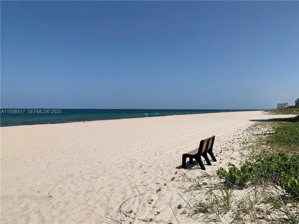 $3,650 | 1541 South Ocean Boulevard, Unit 317, Lauderdale-by-the-Sea, FL 33062