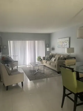 $3,650 | 1541 South Ocean Boulevard, Unit 317, Lauderdale-by-the-Sea, FL 33062