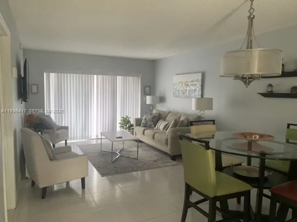 $3,650 | 1541 South Ocean Boulevard, Unit 317, Lauderdale-by-the-Sea, FL 33062