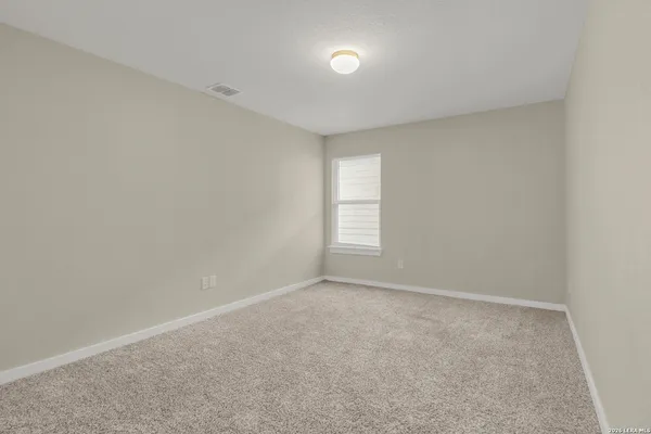 $1,975 | 10311 Rosalina Loop, Converse, TX 78109