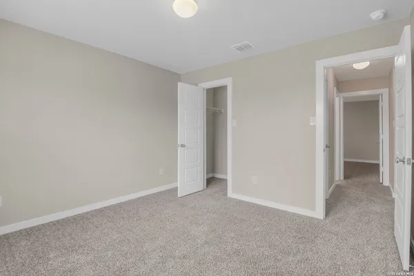 $1,975 | 10311 Rosalina Loop, Converse, TX 78109