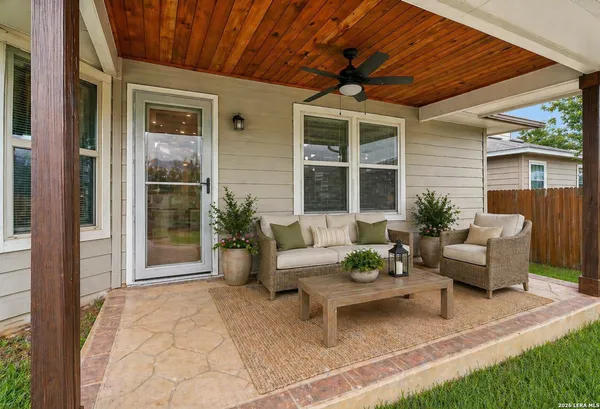 $1,975 | 10311 Rosalina Loop, Converse, TX 78109