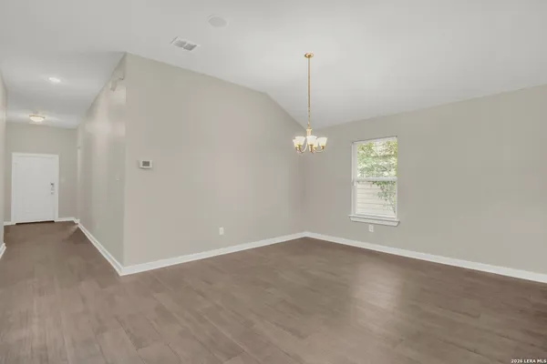 $1,975 | 10311 Rosalina Loop, Converse, TX 78109