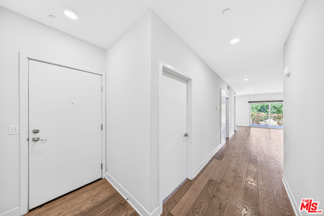 2980 Ripple Place, Unit 206 Los Angeles, CA 90039 - Photo 3 of 46