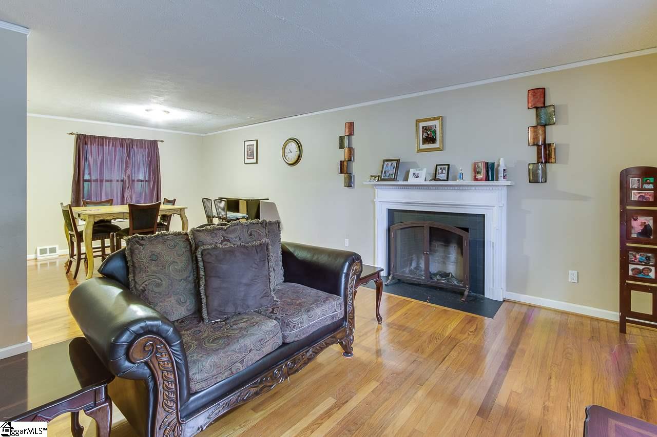 53 Foxhall Road Greenville, SC 29605 - Photo 2 of 25 Gallery Image 2