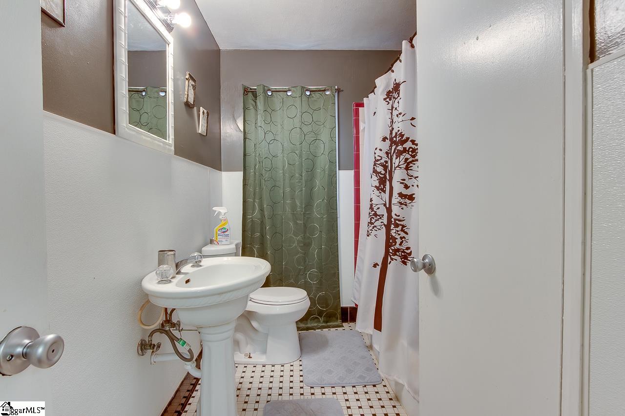 53 Foxhall Road Greenville, SC 29605 - Photo 14 of 25 Gallery Image 14