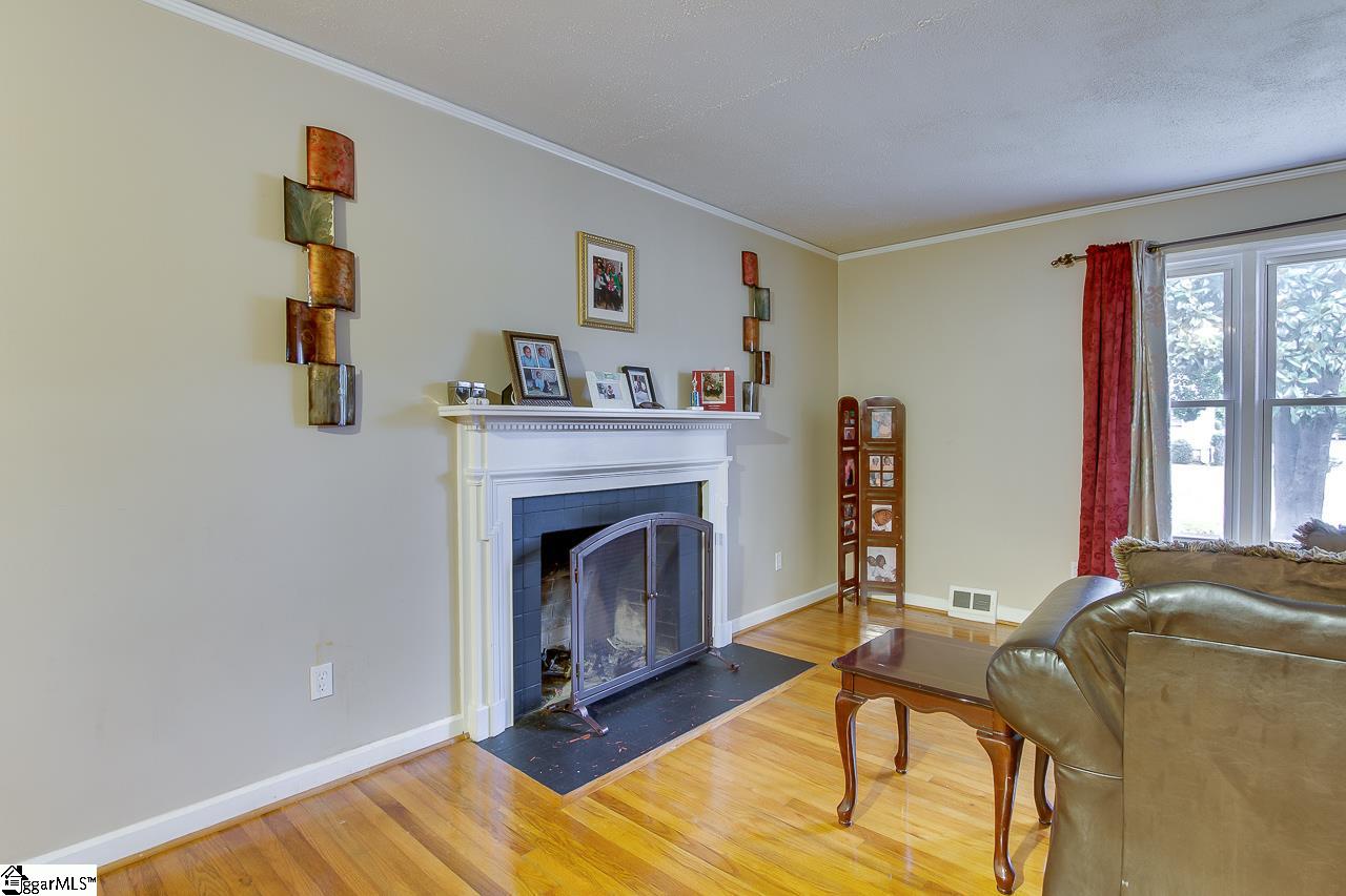 53 Foxhall Road Greenville, SC 29605 - Photo 4 of 25 Gallery Image 4