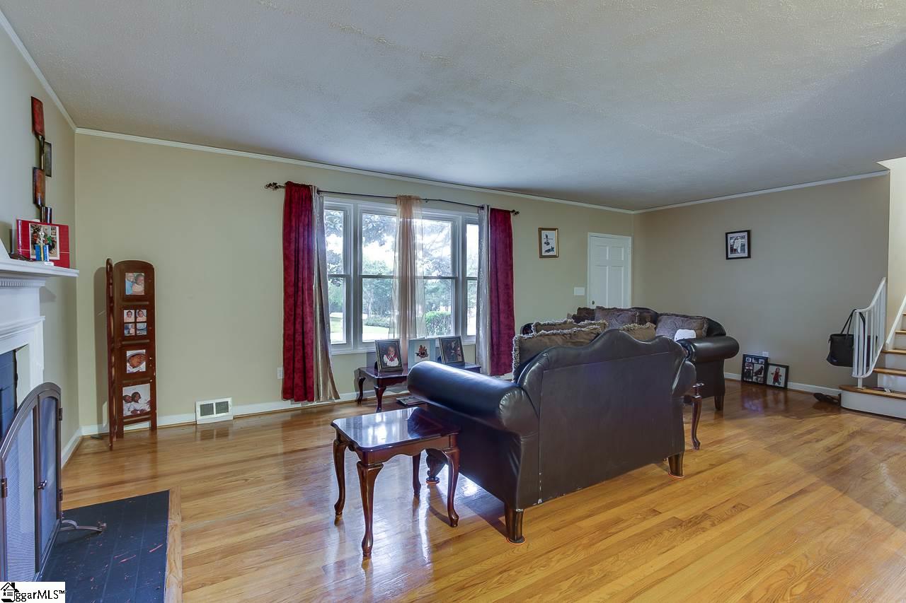 53 Foxhall Road Greenville, SC 29605 - Photo 5 of 25 Gallery Image 5