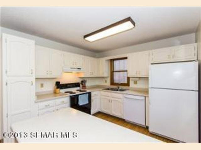 28 Viking Village Drive Rochester, MN 55901 - Photo 7 of 18
