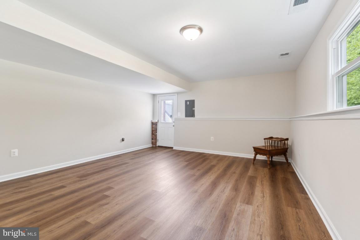 708 Clarks Run Road La Plata, MD 20646 - Photo 28 of 39 Large living space!