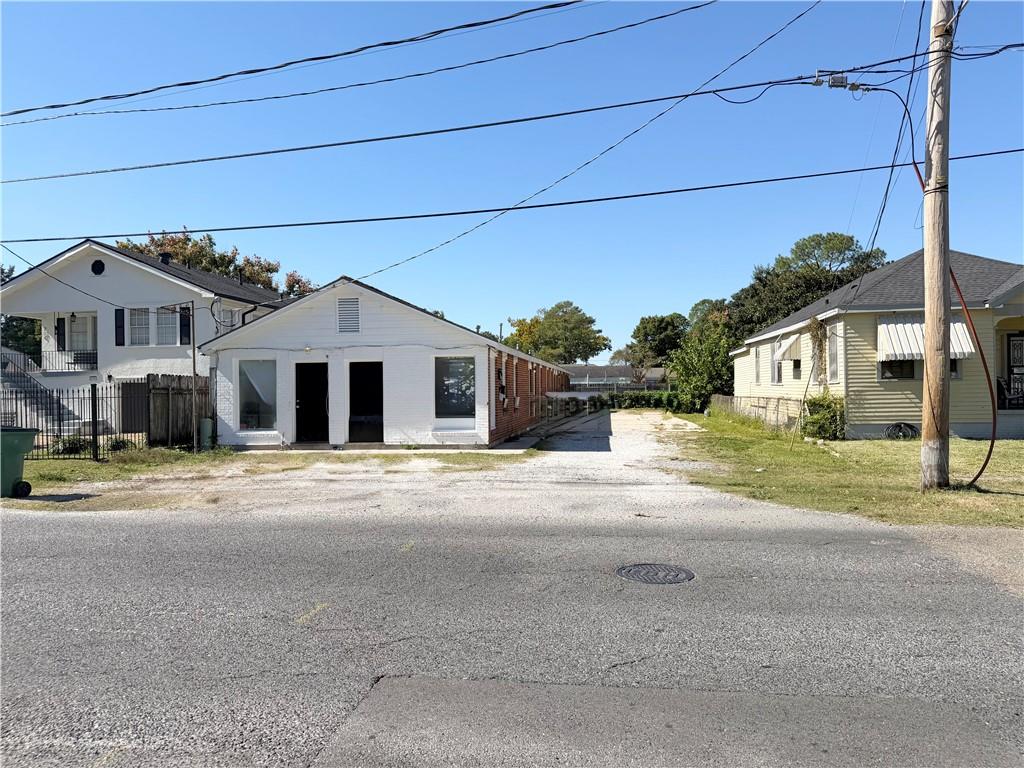 726 South Labarre Road Jefferson, LA 70121 - Photo 1 of 8