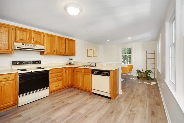 $799,000 | 12 Mitchell Grant Way, Unit 12, Bedford, MA 01730