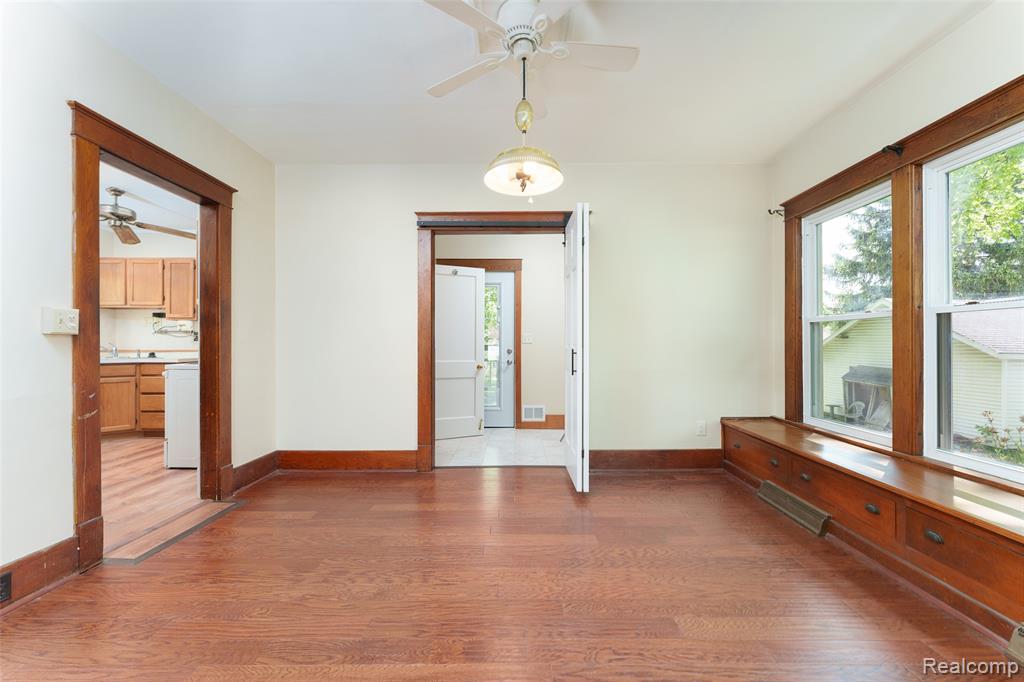 712 East Grand River Road Fowlerville, MI 48836 - Photo 6 of 34