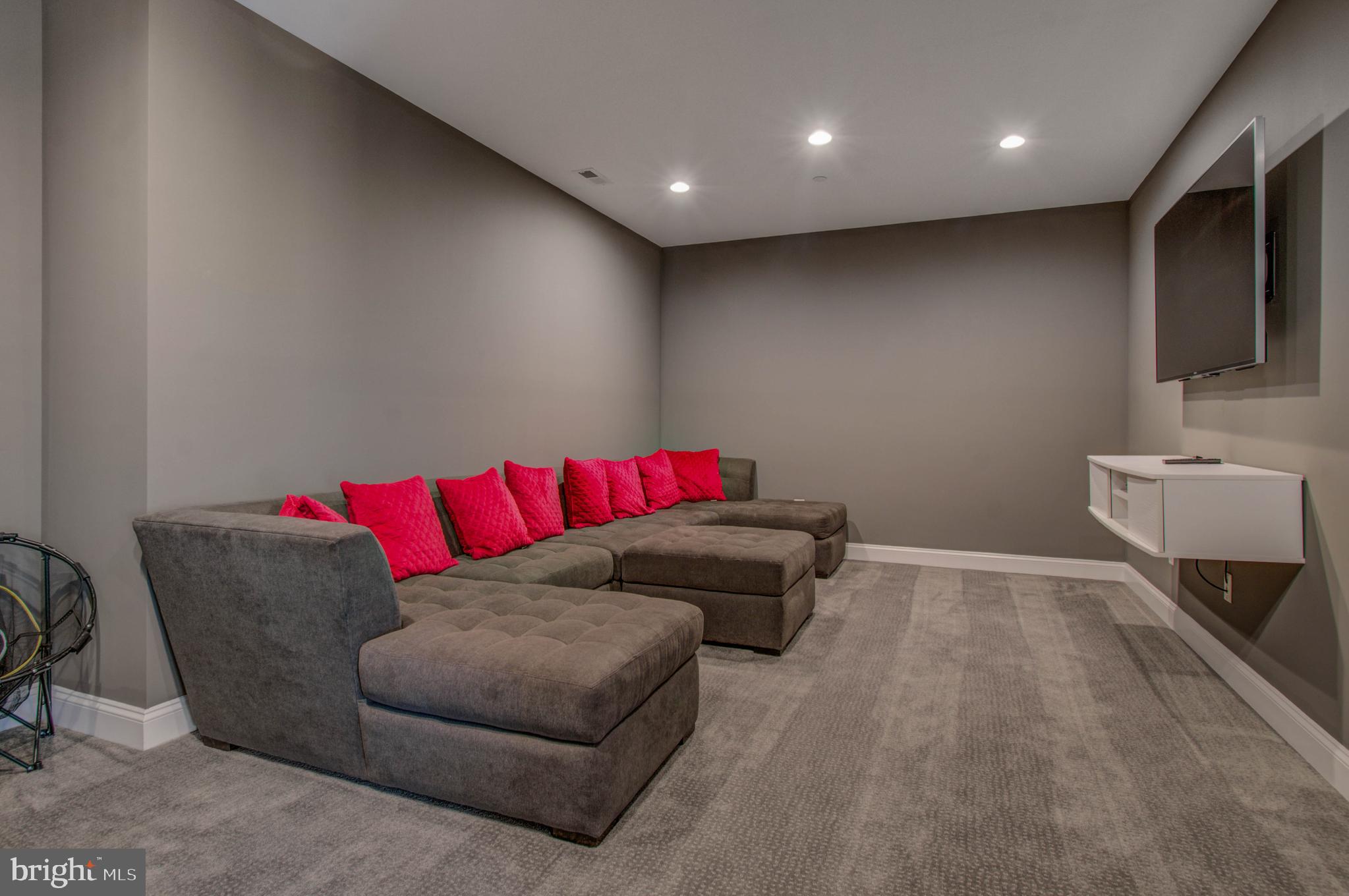 3188 Huntsman Drive Huntingtown, MD 20639 - Photo 59 of 98 a living room with furniture and a couch